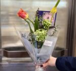 センスのいい人のお家へ。ニュウマン新宿 ew.noteで選んだ手土産のお花