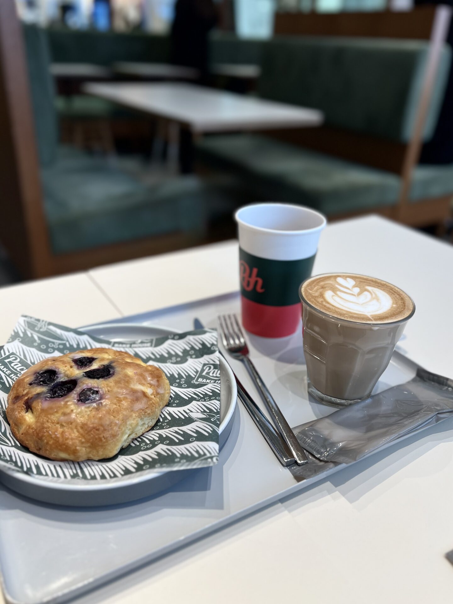 Pacific BAKE HOUSE パシフィックベイクハウス 表参道 カフェ パン