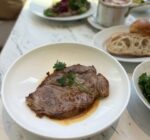 光が差し込む、開放的なブラッスリー。RITUEL Brasserie&Cafe(リチュエル)| 虎ノ門ヒルズ