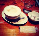 渋谷の真ん中の緑と光の開放的なカフェ空間。Royal Garden Cafe 渋谷