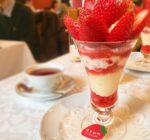 一流のおもてなしと、フレッシュないちごパフェ。資生堂パーラー サロン・ド・カフェで過ごす贅沢なティータイム | Exquisite Hospitality and Sweet Strawberries. Shiseido Parlour Salon de Cafe, Ginza